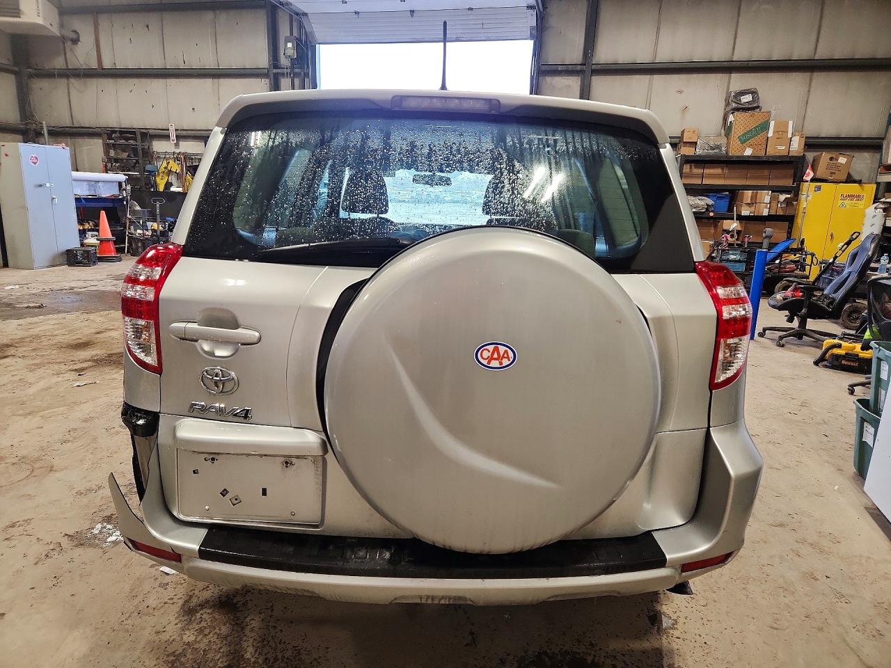 2011 TOYOTA RAV4 photo 6