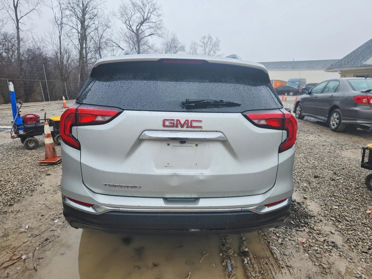 2019 GMC TERRAIN SLT photo 11