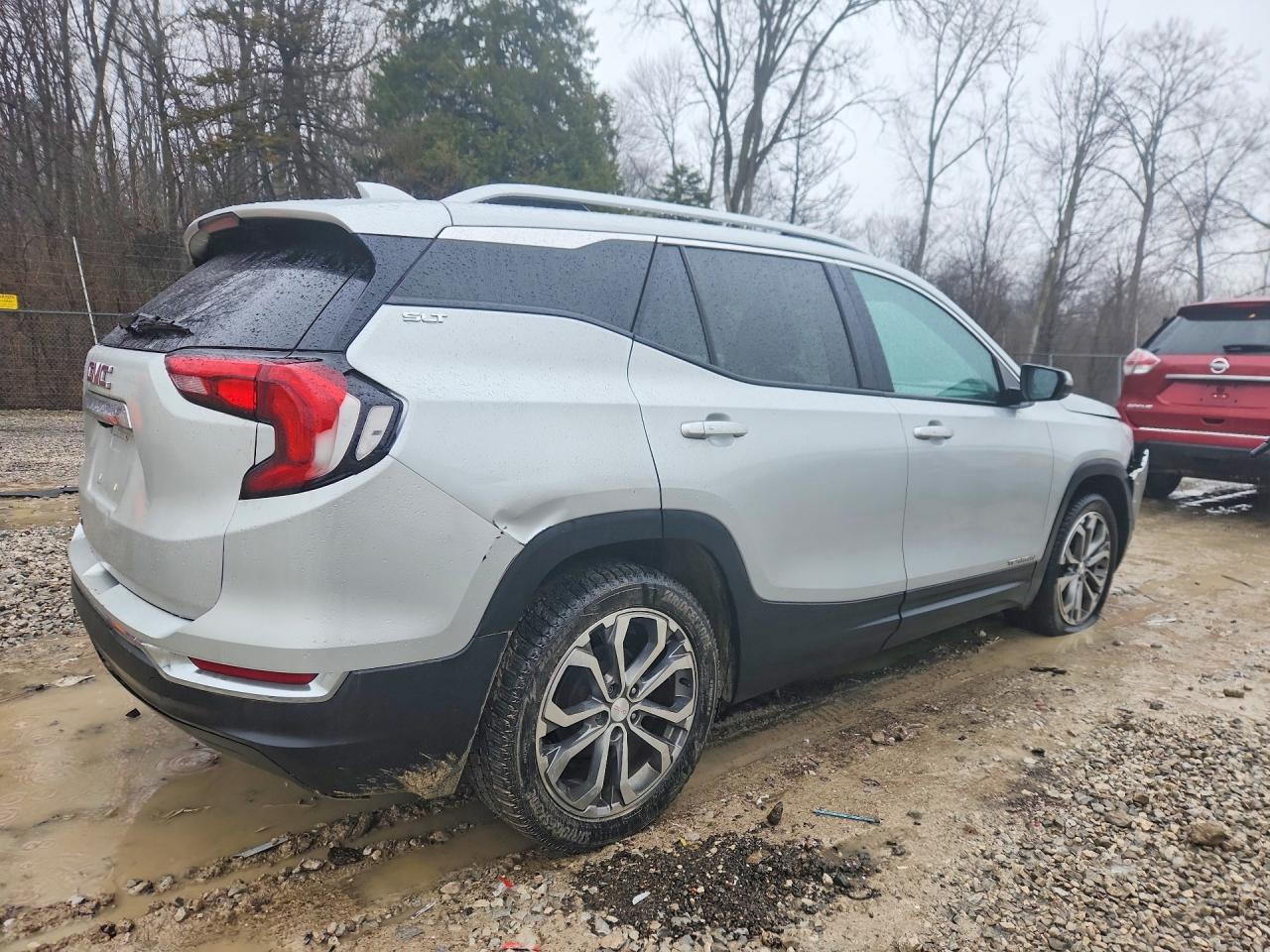 2019 GMC TERRAIN SLT photo 5