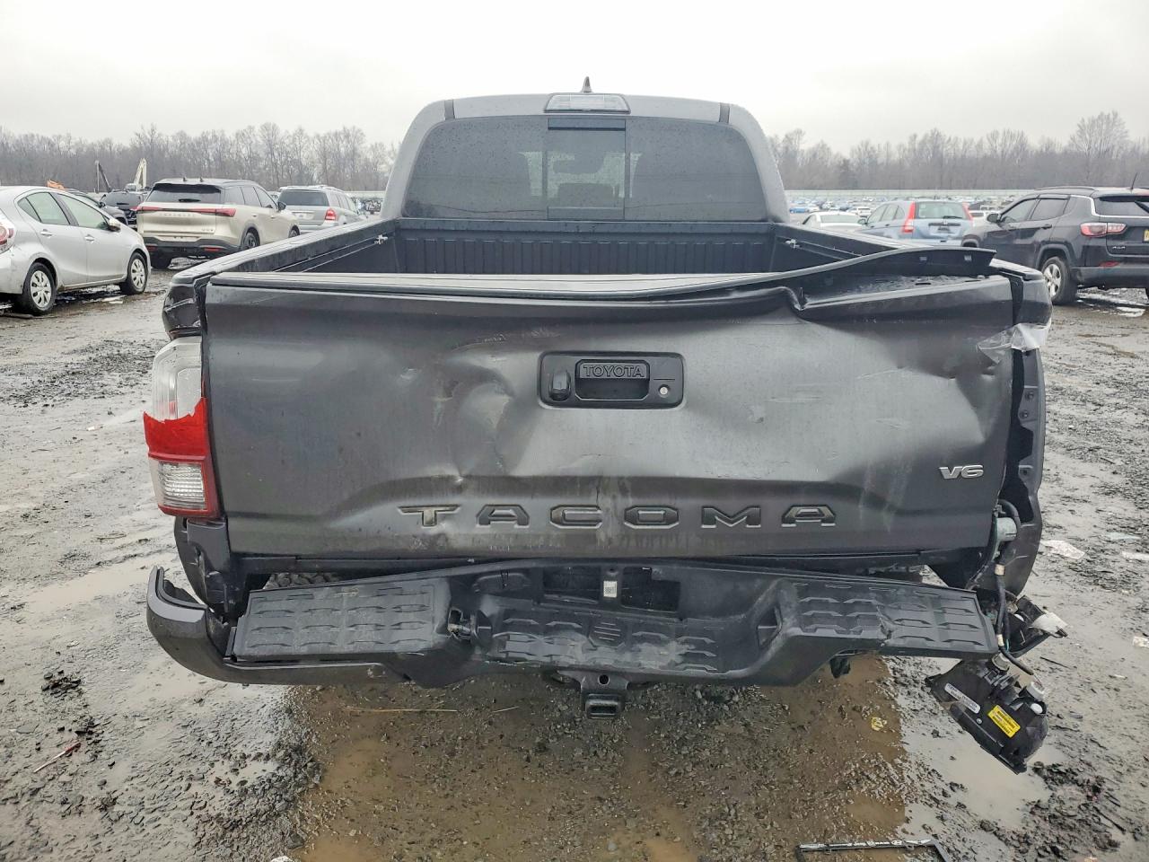 2019 TOYOTA TACOMA TRD SPORT photo 6