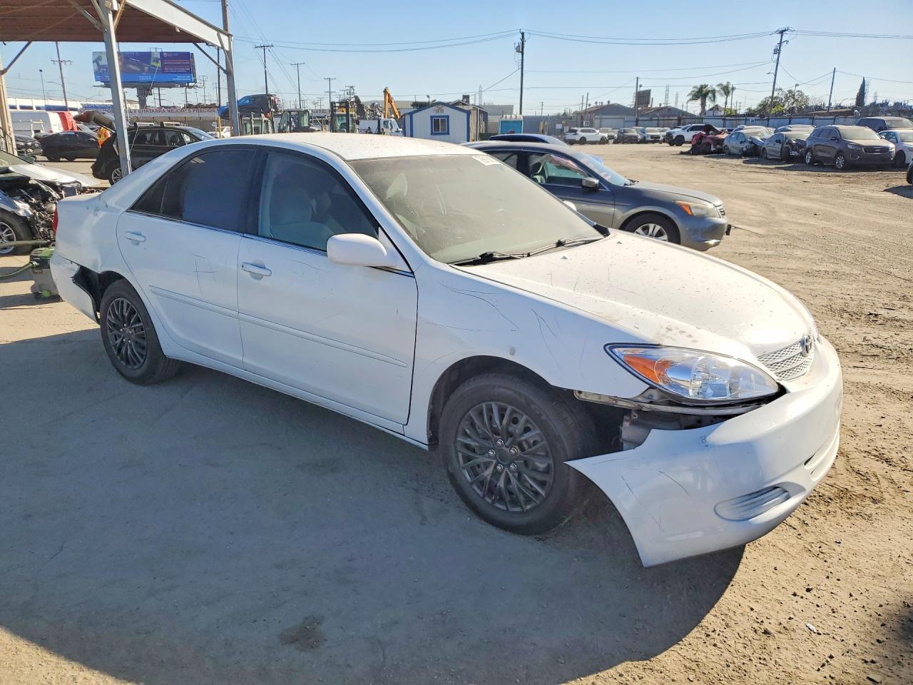 2003 TOYOTA CAMRY LE photo 4
