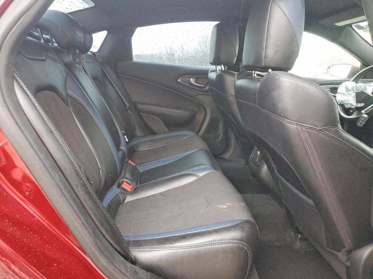 2015 CHRYSLER 200 S photo 19