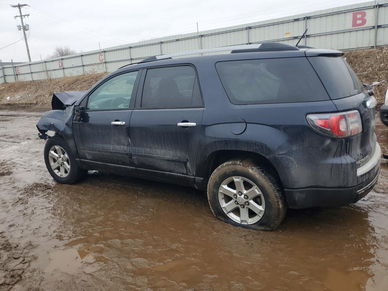 2015 GMC ACADIA SLE photo 2