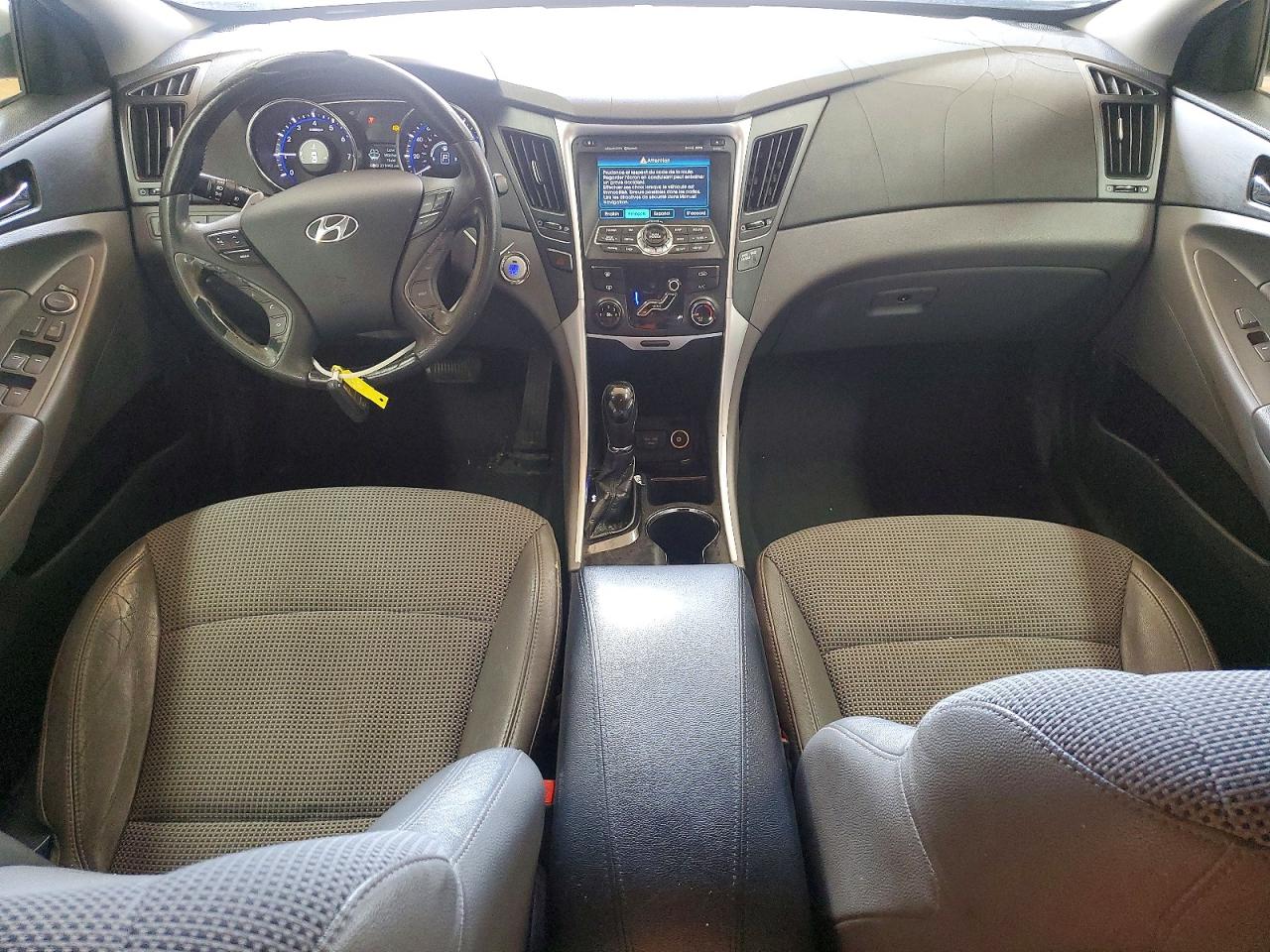 2011 HYUNDAI SONATA SE photo 8