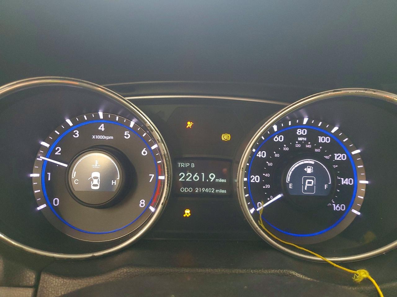 2011 HYUNDAI SONATA SE photo 9