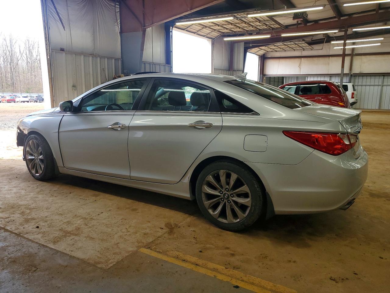 2011 HYUNDAI SONATA SE photo 2