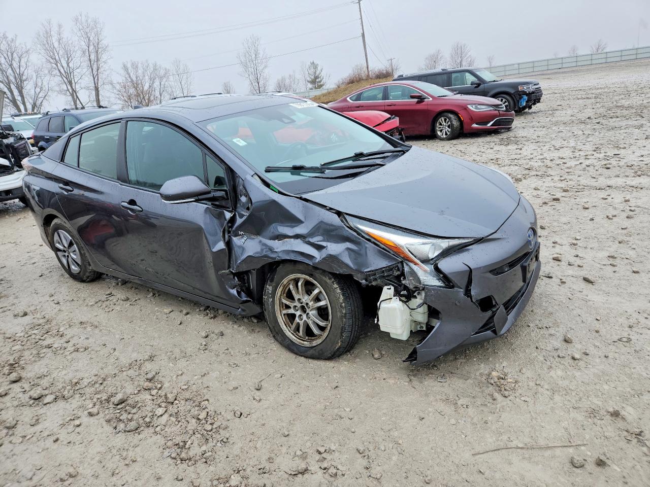 2018 TOYOTA PRIUS FOUR photo 4