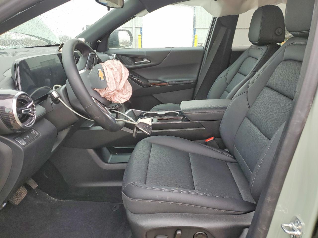 2026 CHEVROLET EQUINOX LT photo 13