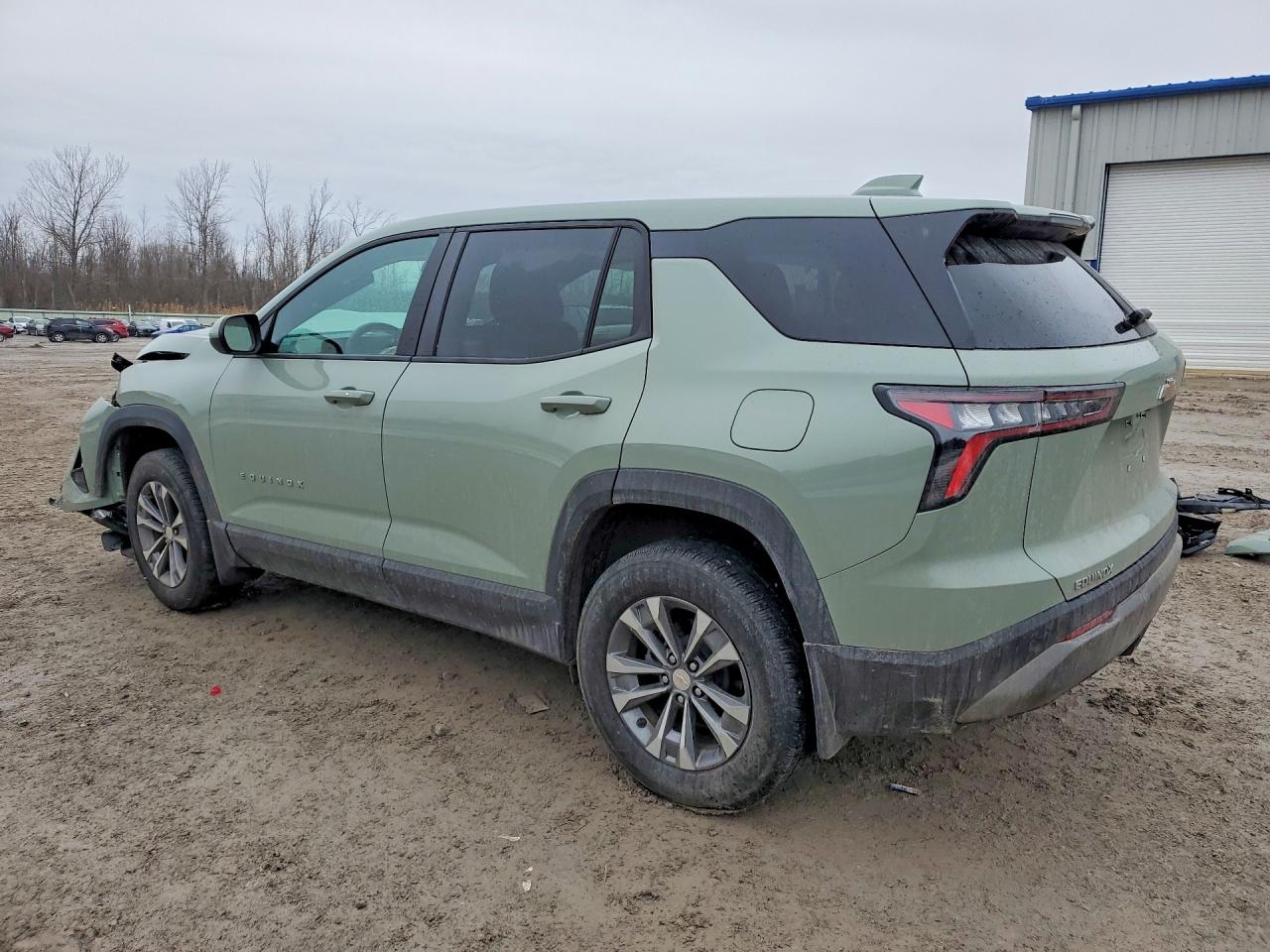 2026 CHEVROLET EQUINOX LT photo 3