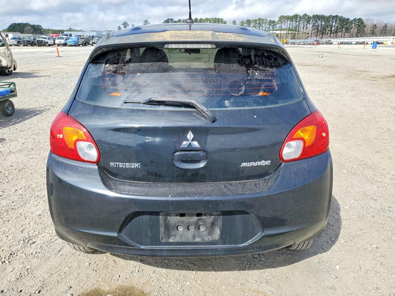 2015 MITSUBISHI MIRAGE DE photo 6