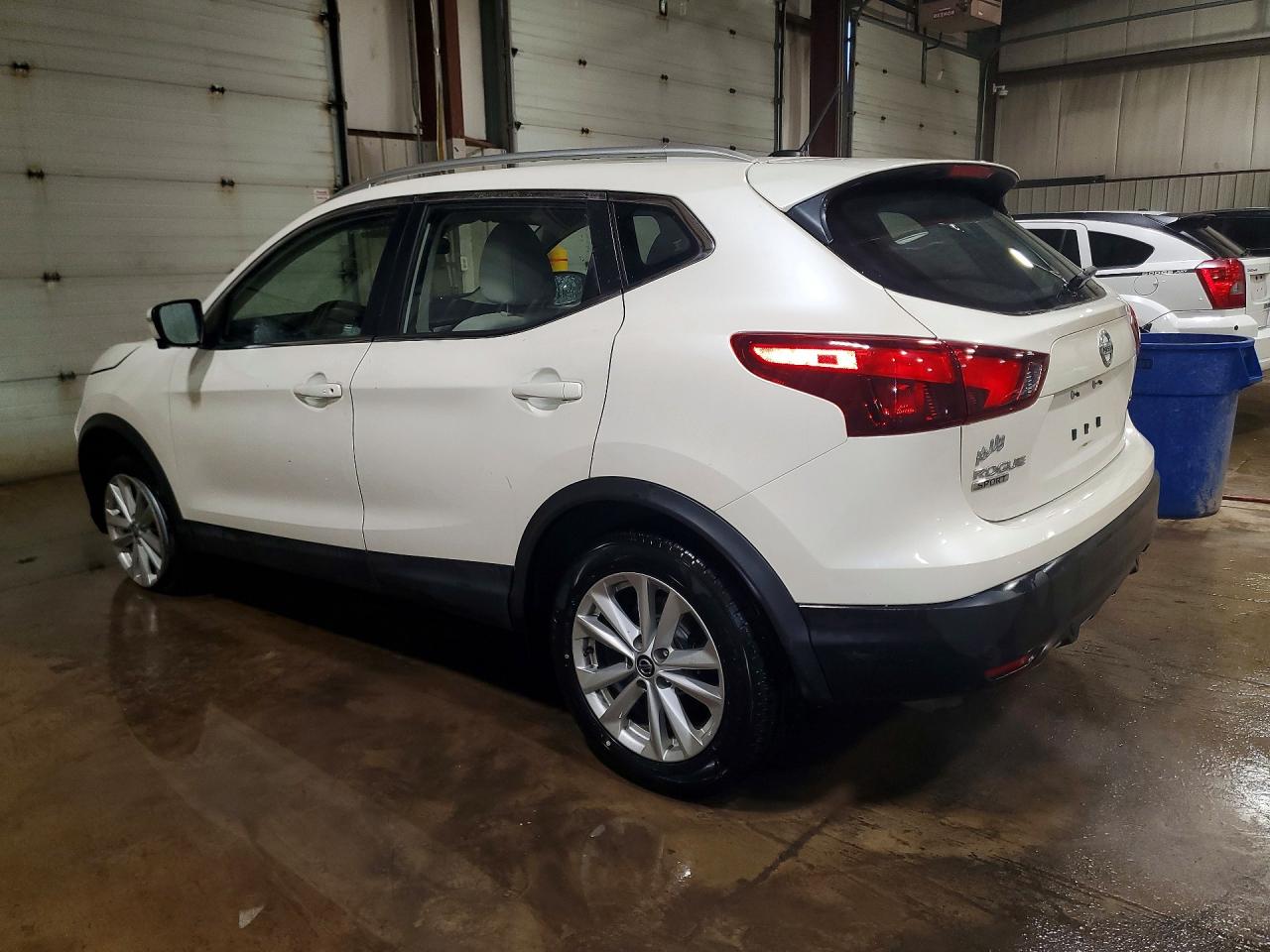 2019 NISSAN ROGUE SPORT SV photo 2