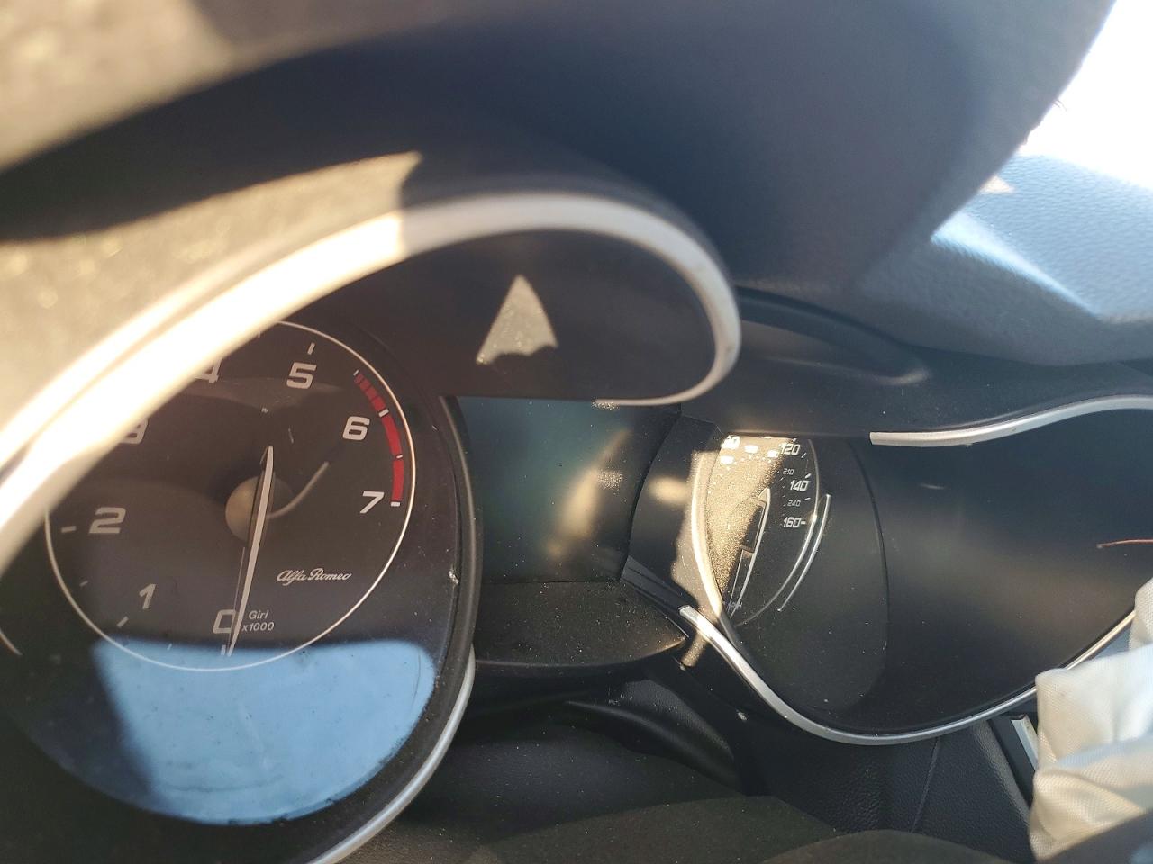 2021 ALFA ROMEO STELVIO TI photo 9