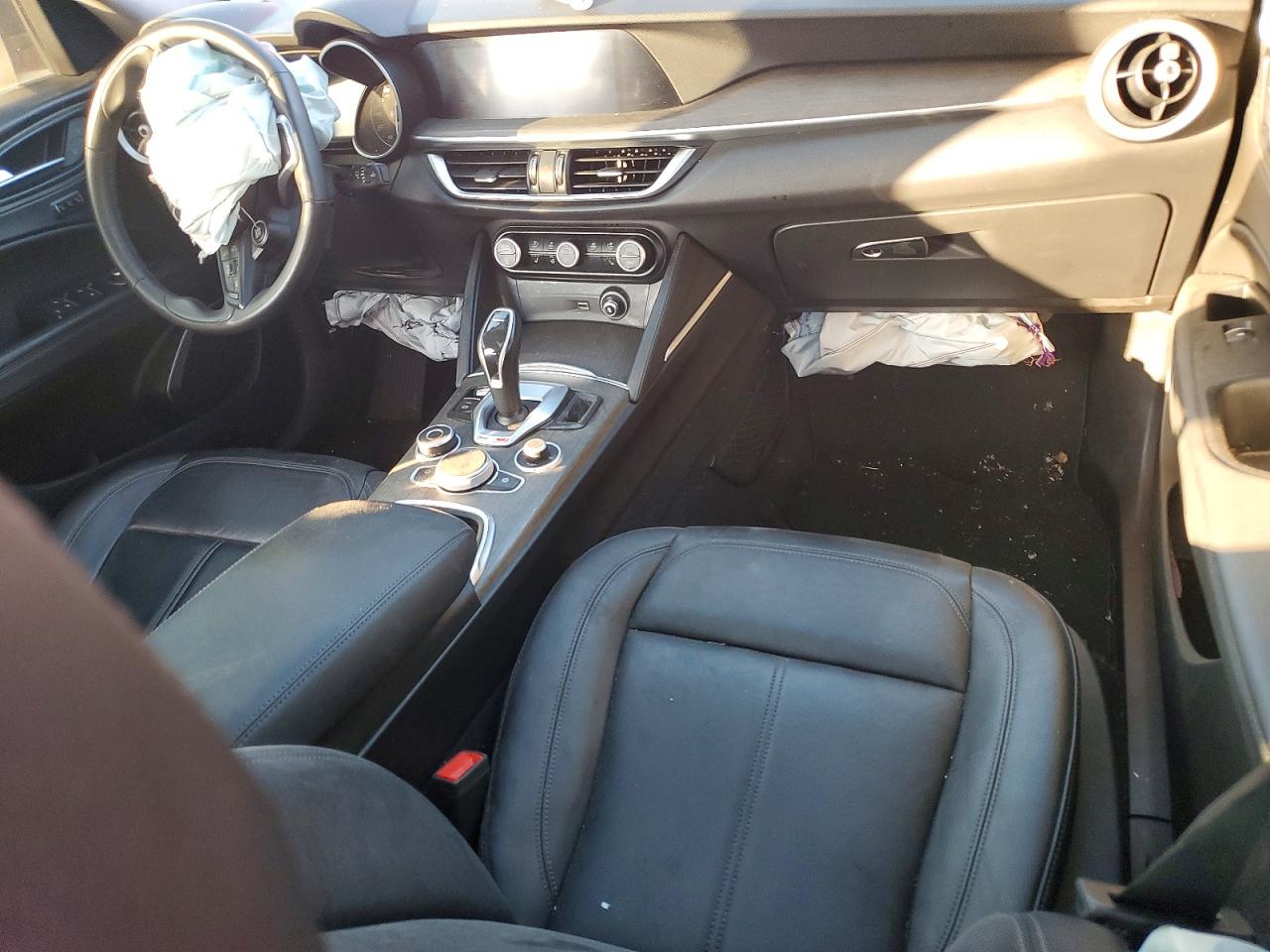 2021 ALFA ROMEO STELVIO TI photo 8