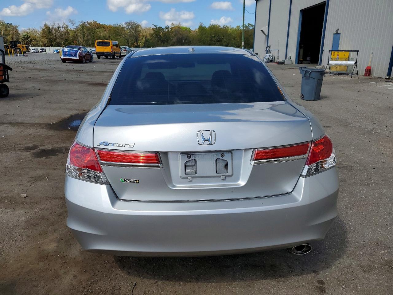 2012 HONDA ACCORD EXL photo 6