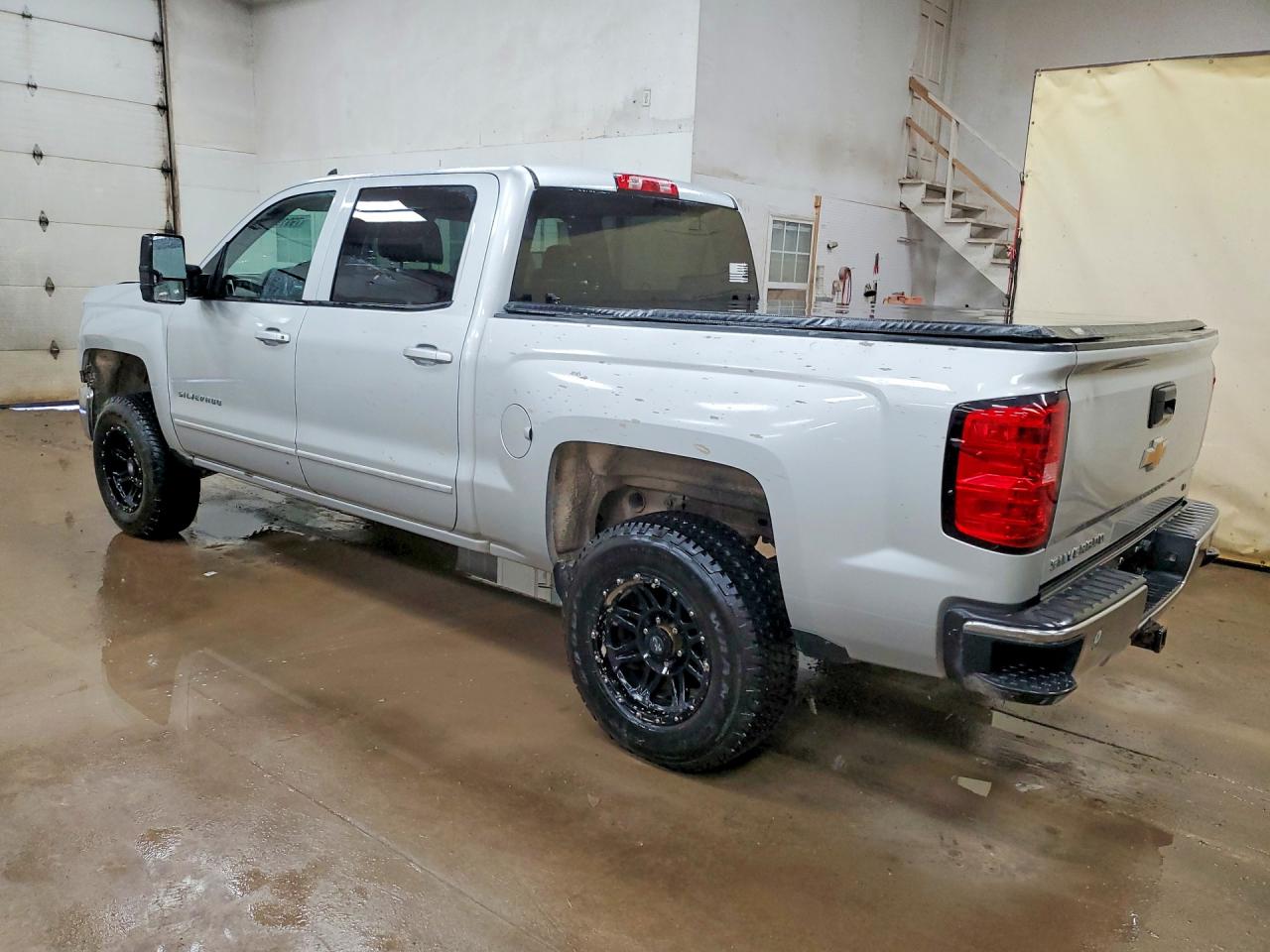 2015 CHEVROLET SILVERADO K1500 LT photo 2