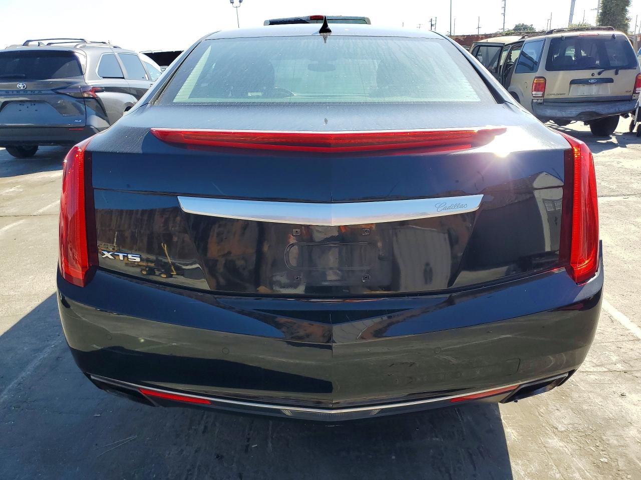 2014 CADILLAC XTS LUXURY COLLECTION photo 16