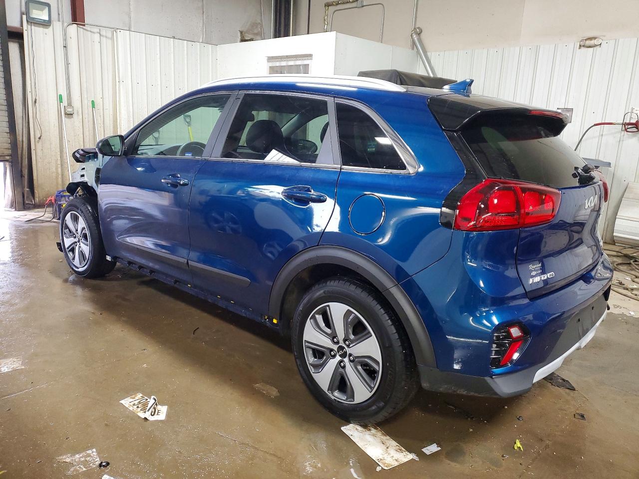 2022 KIA NIRO LX FWD photo 2