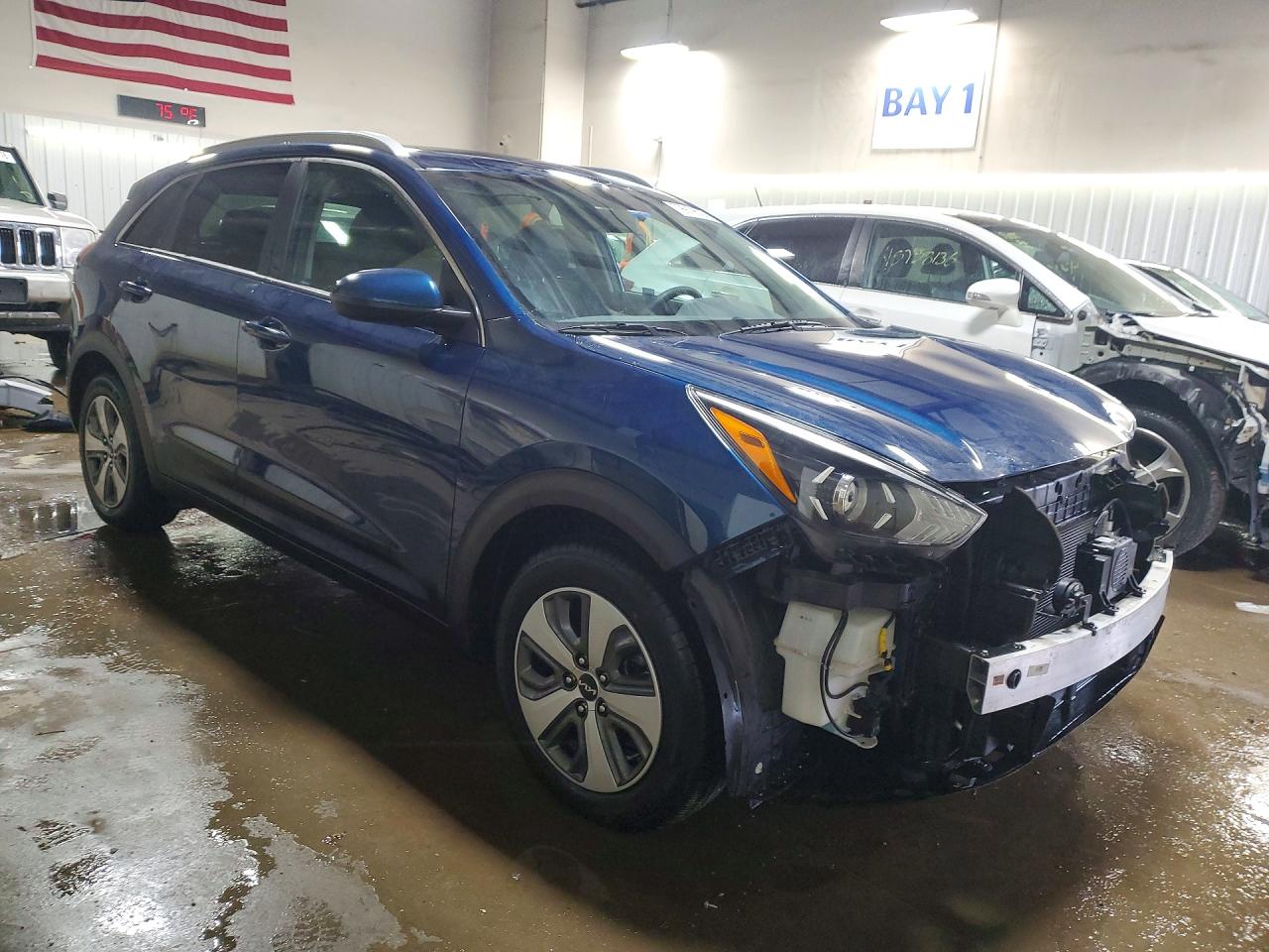 2022 KIA NIRO LX FWD photo 4