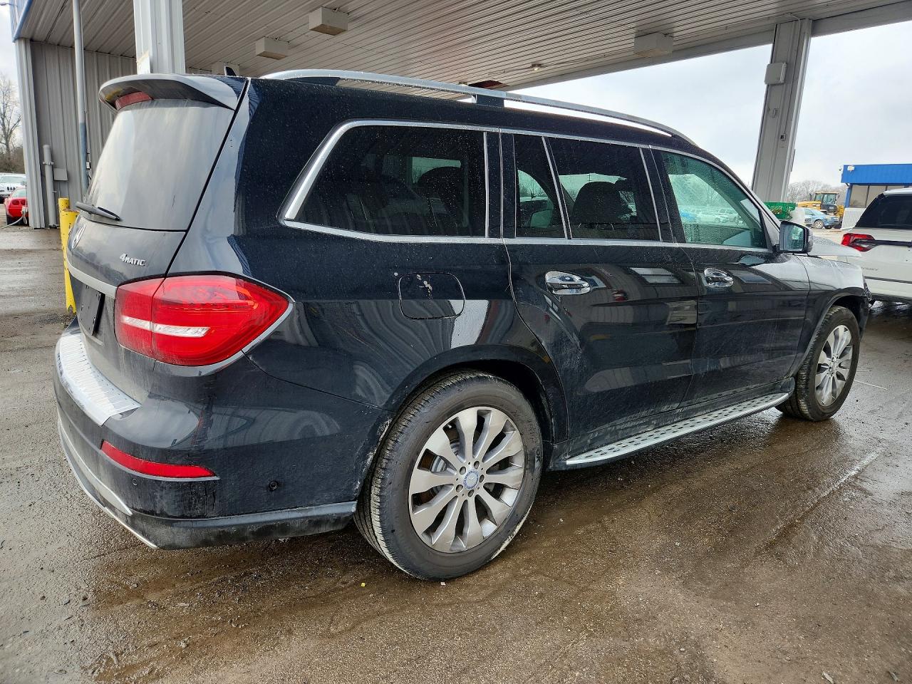 2017 MERCEDES-BENZ GLS 450 4MATIC photo 3