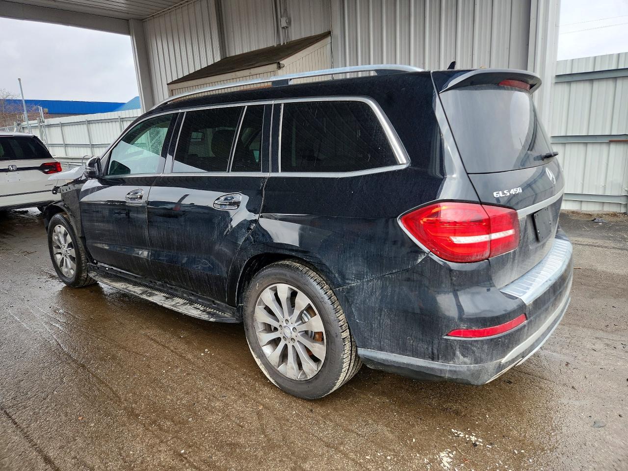 2017 MERCEDES-BENZ GLS 450 4MATIC photo 2