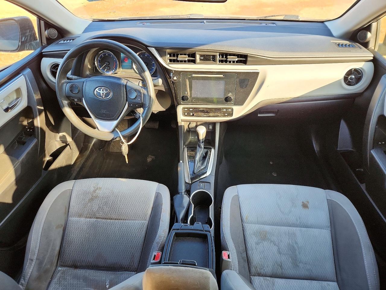 2018 TOYOTA COROLLA LE photo 22