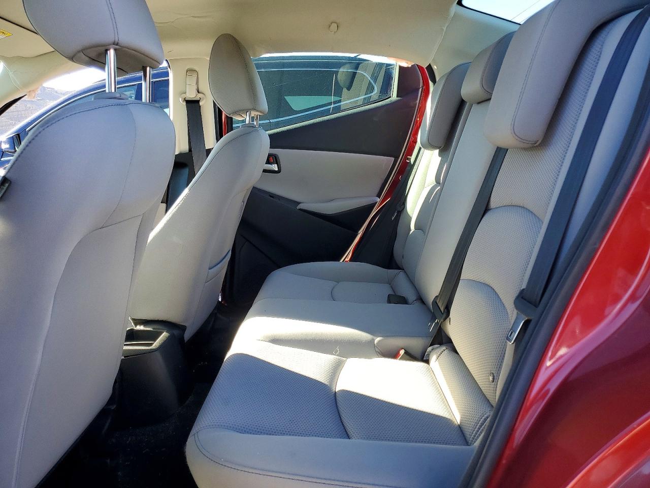 2019 TOYOTA YARIS LE photo 10