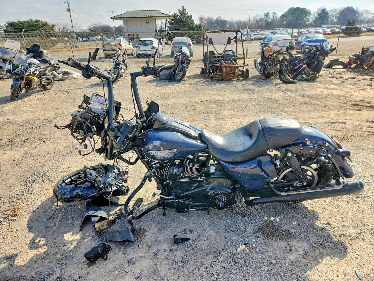 2019 HARLEY-DAVIDSON FLTRXS photo 5