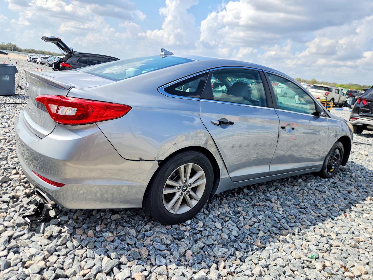 2016 HYUNDAI SONATA SE photo 5
