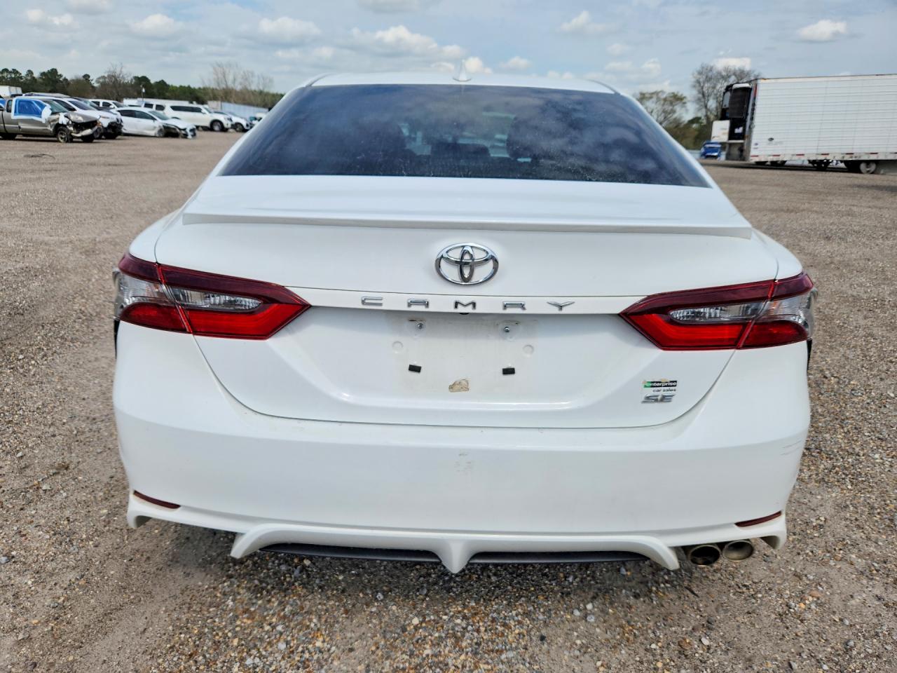 2023 TOYOTA CAMRY SE photo 11