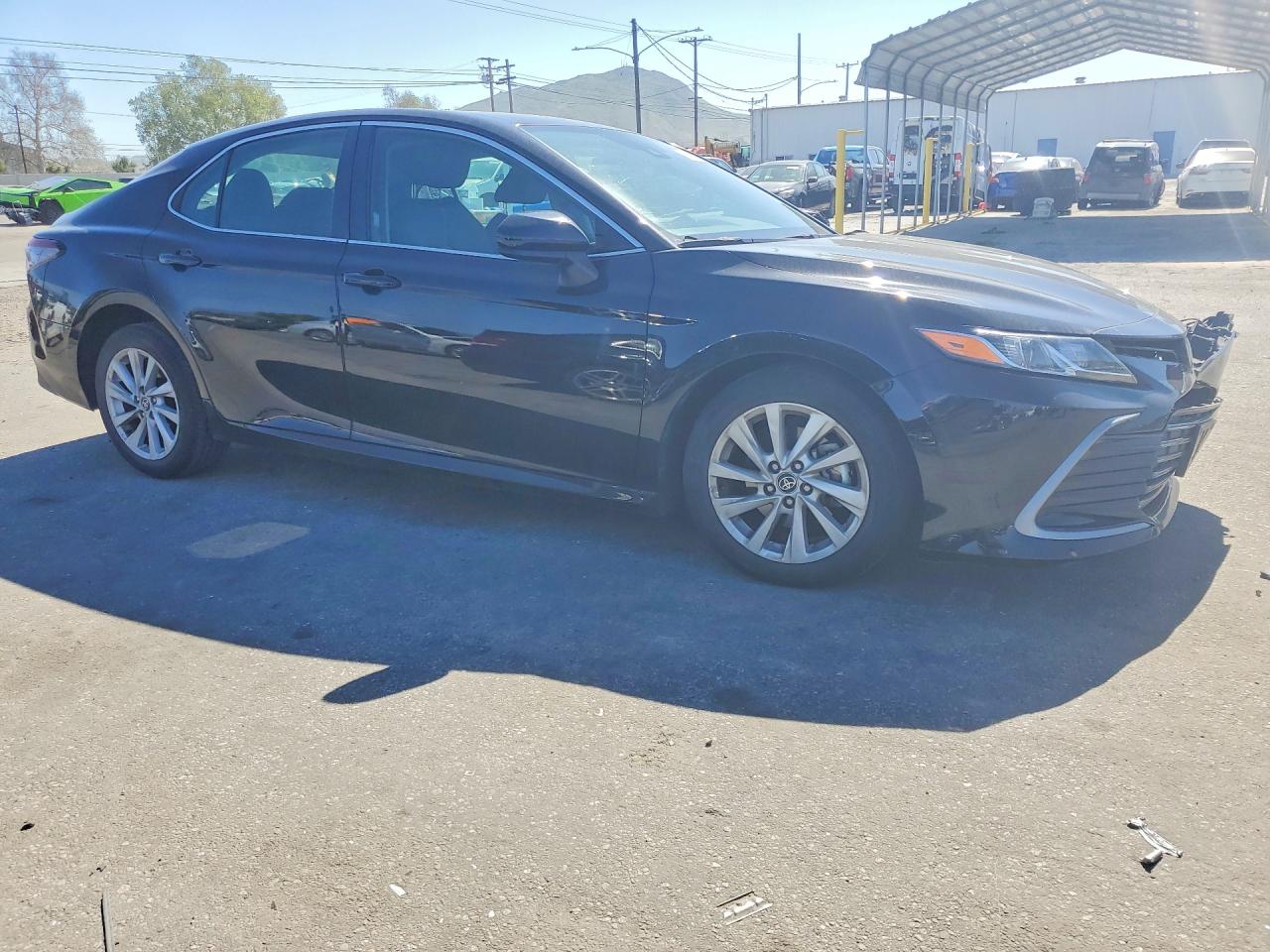 2021 TOYOTA CAMRY LE photo 7