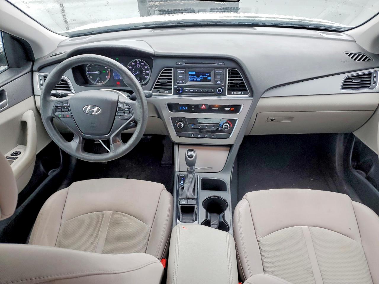 2015 HYUNDAI SONATA SE photo 8