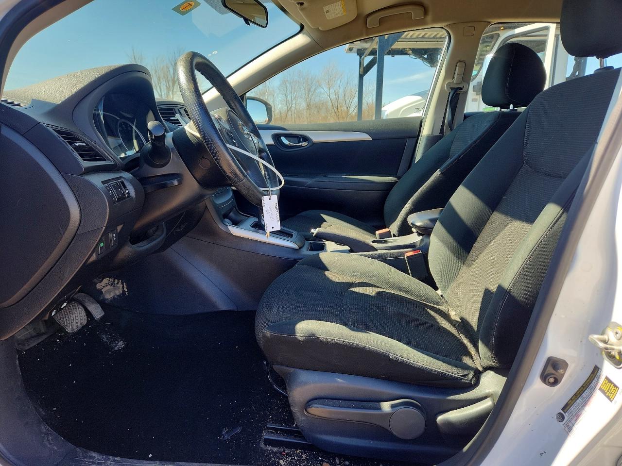 2019 NISSAN SENTRA S photo 7