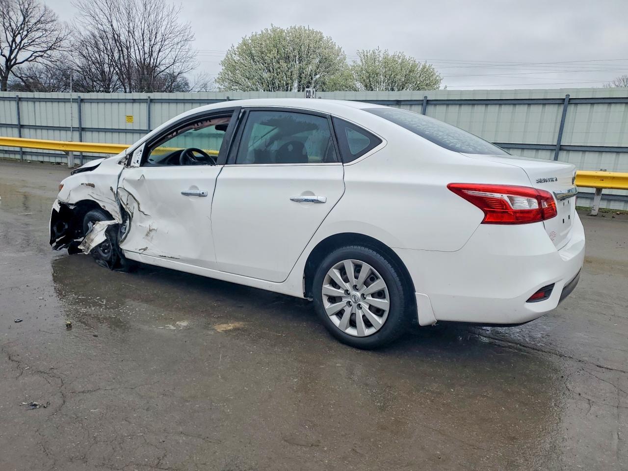 2019 NISSAN SENTRA S photo 2