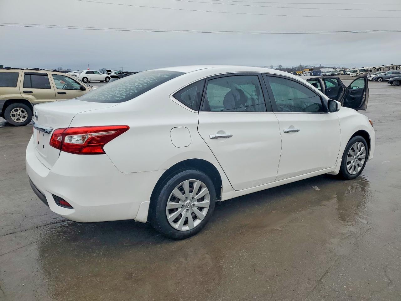 2019 NISSAN SENTRA S photo 3
