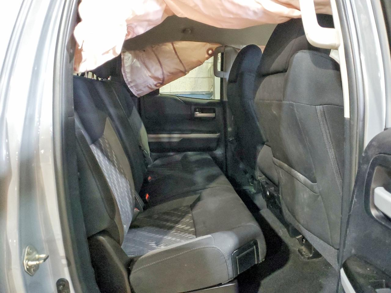 2018 TOYOTA TUNDRA SR5 photo 19