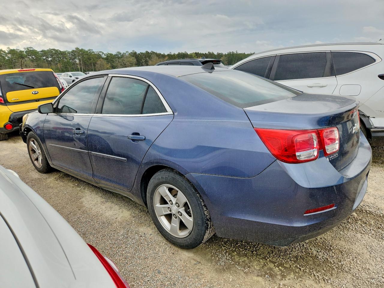 2013 CHEVROLET MALIBU LS photo 2