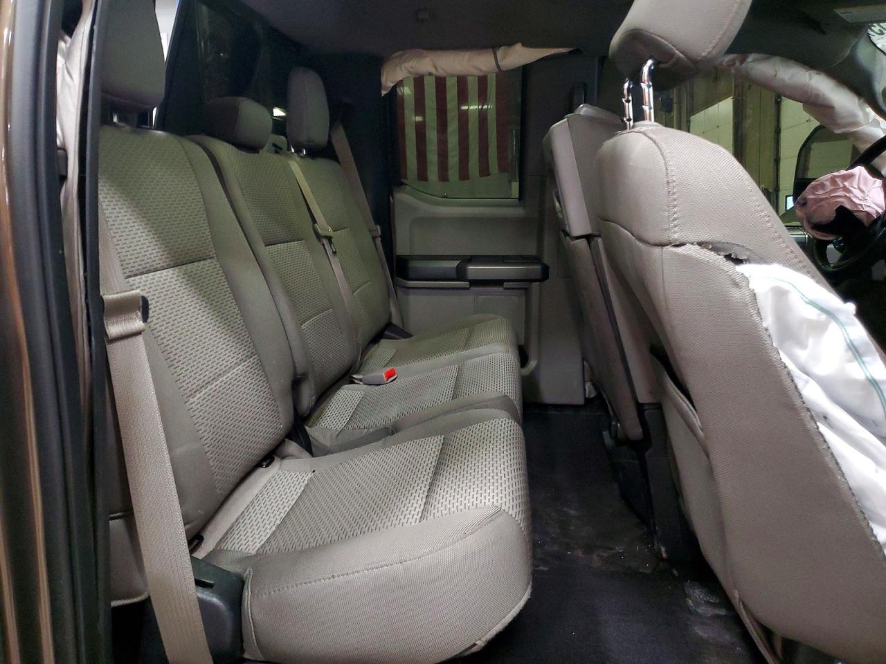 2015 FORD F150 SUPER CAB photo 28