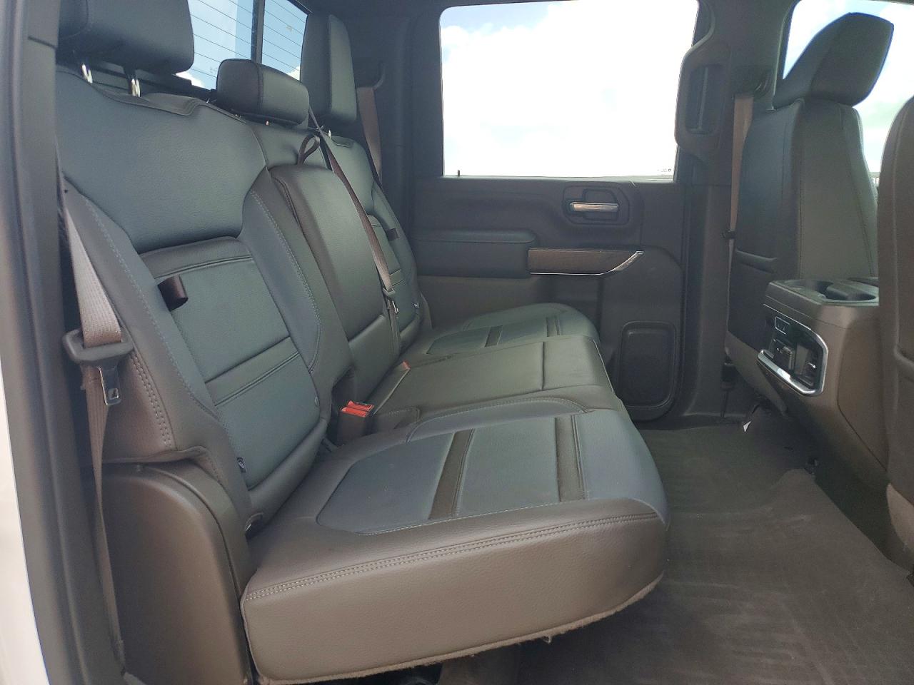 2021 GMC SIERRA K3500 DENALI photo 19
