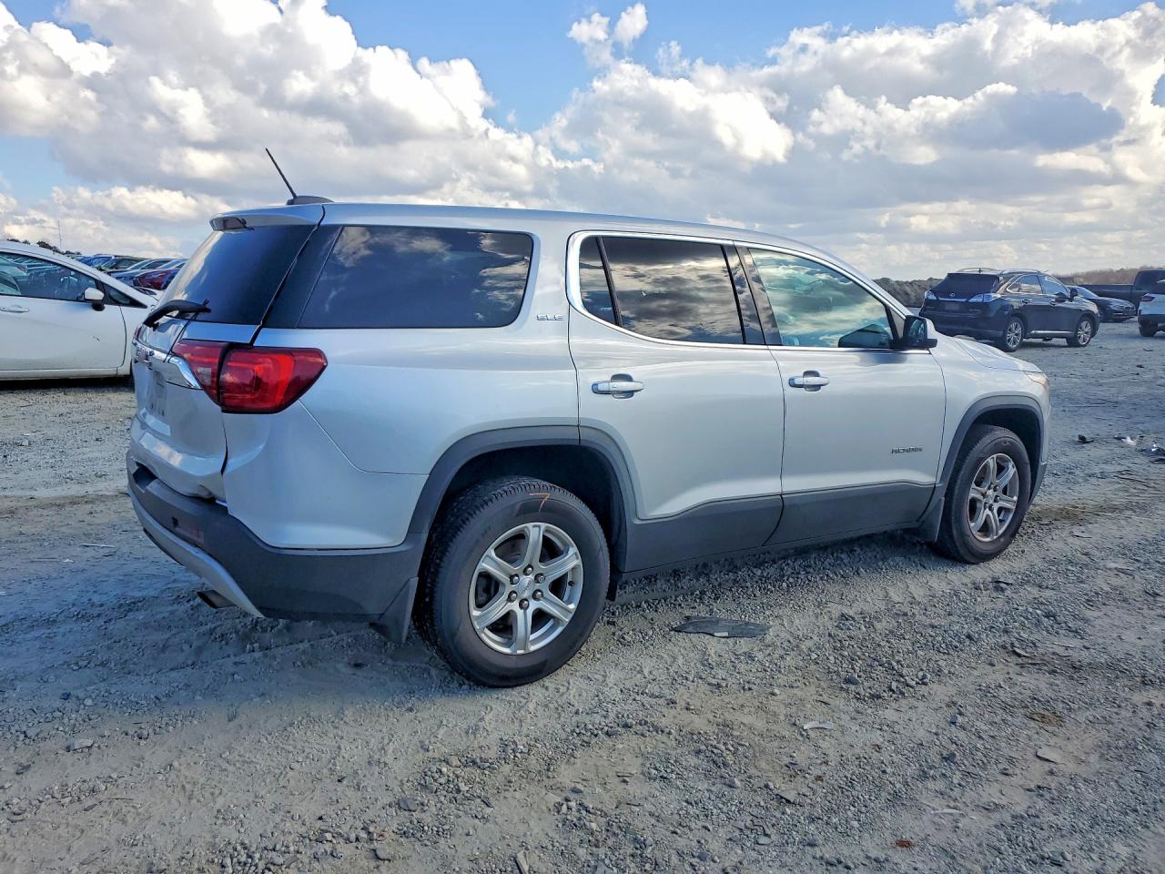 2019 GMC ACADIA SLE photo 5