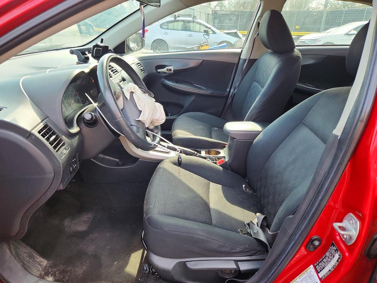 2009 TOYOTA COROLLA S photo 7