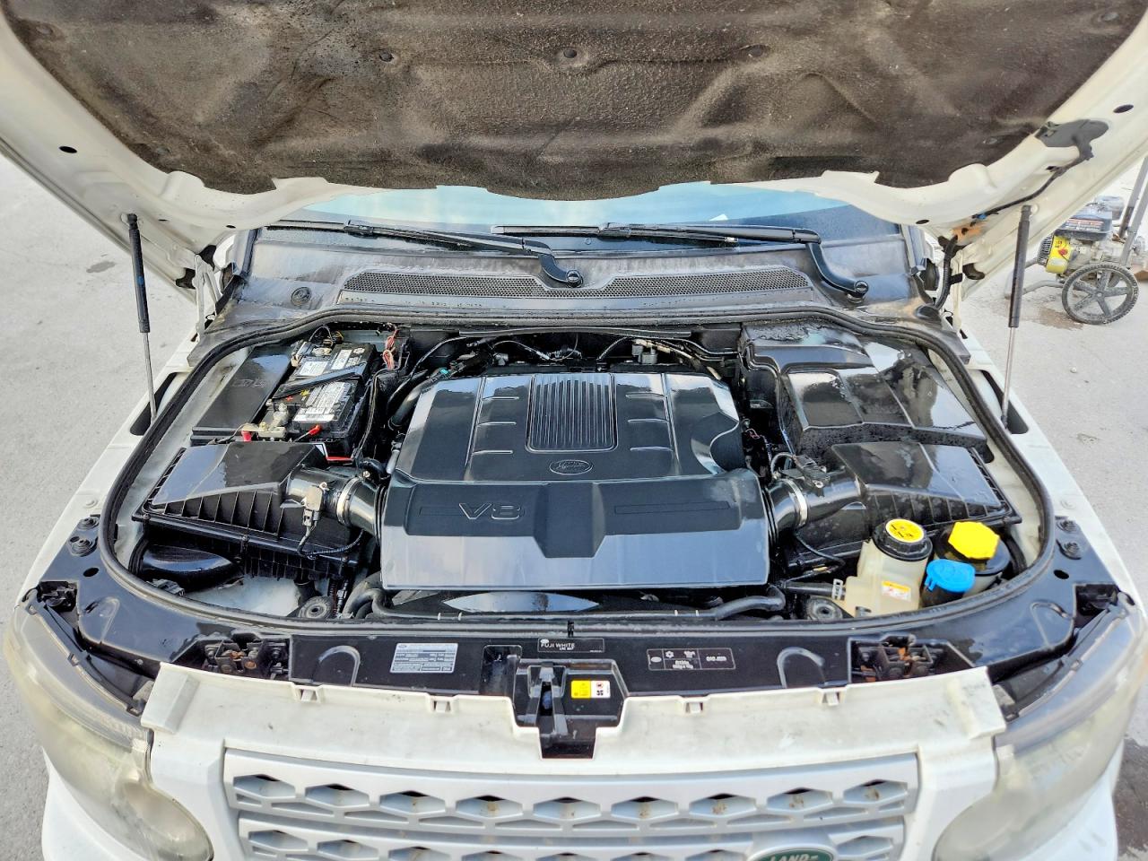 2013 LAND ROVER LR4 HSE photo 34
