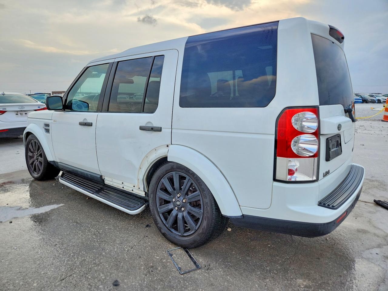 2013 LAND ROVER LR4 HSE photo 4