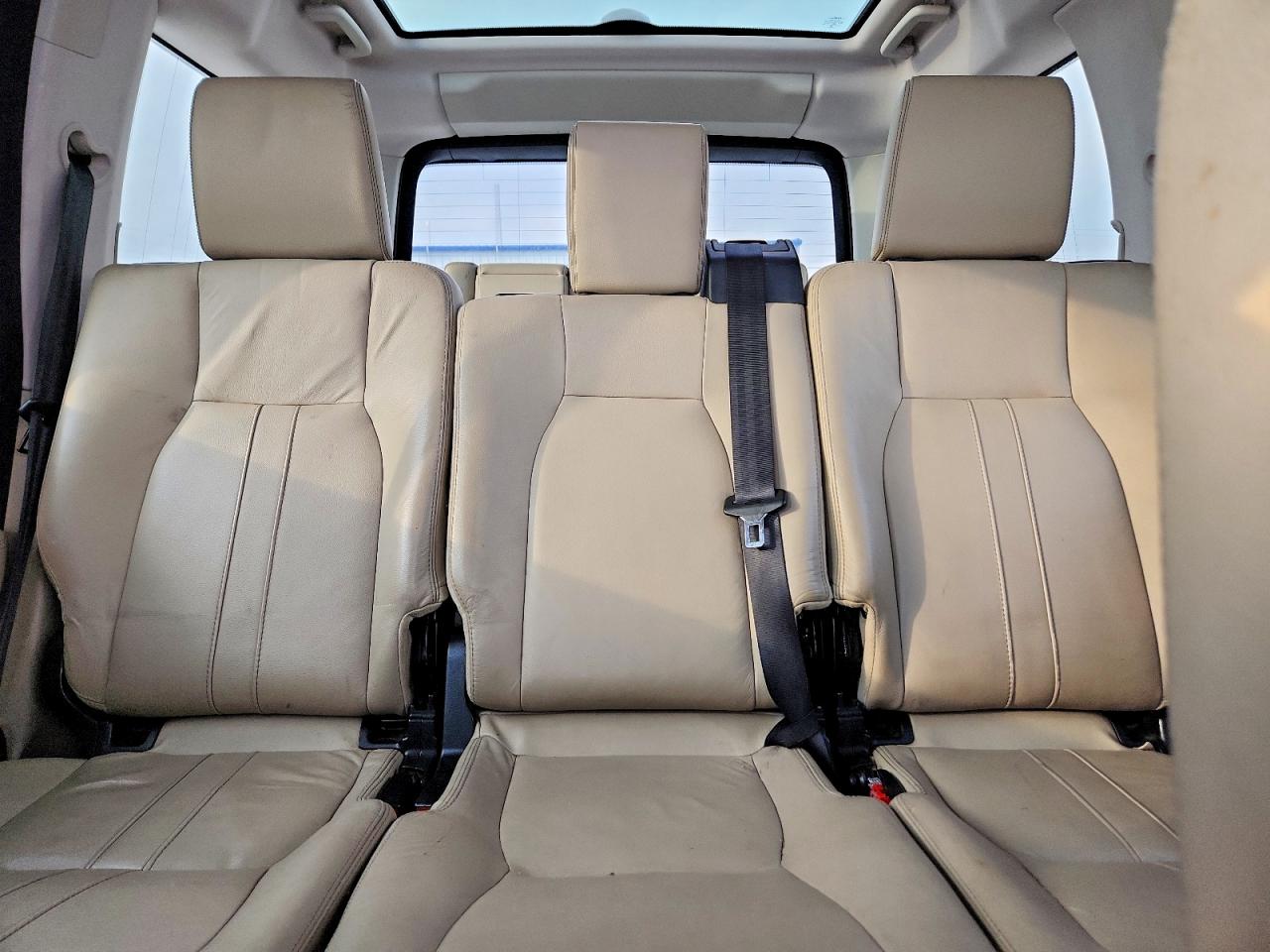 2013 LAND ROVER LR4 HSE photo 28