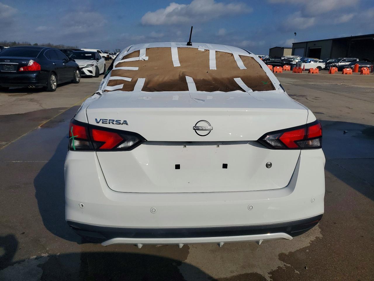 2024 NISSAN VERSA S photo 11
