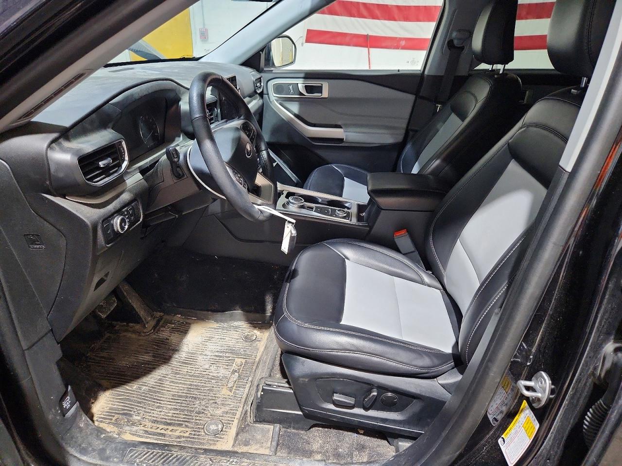 2023 FORD EXPLORER XLT photo 13