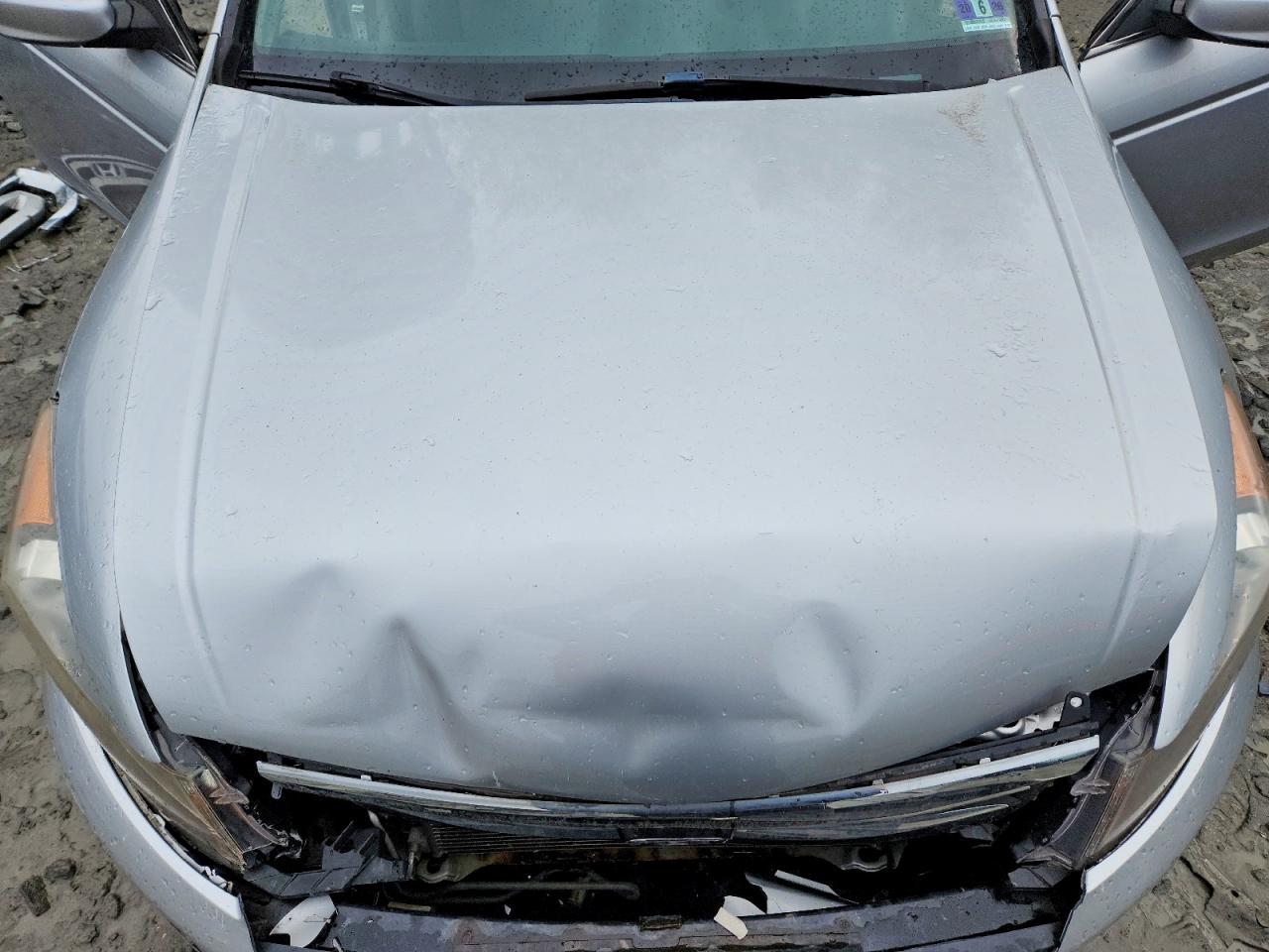 2012 HONDA ACCORD LX photo 11