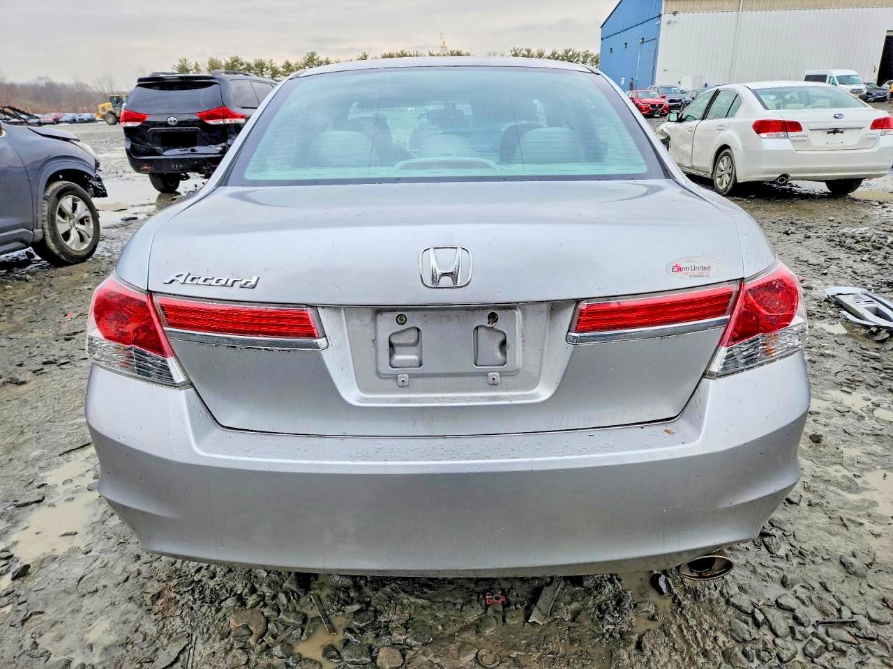 2012 HONDA ACCORD LX photo 6