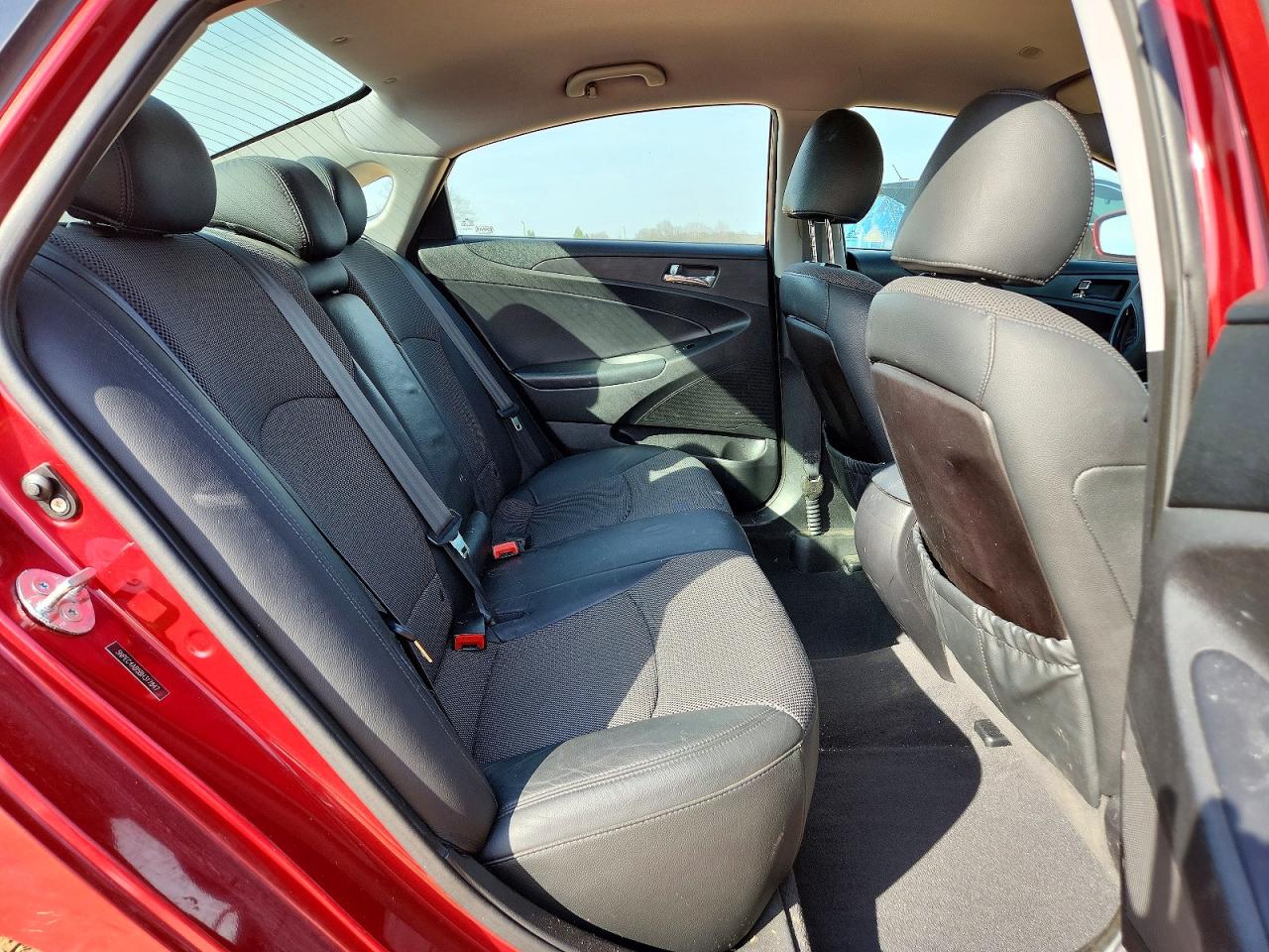 2011 HYUNDAI SONATA SE 2.0T photo 19
