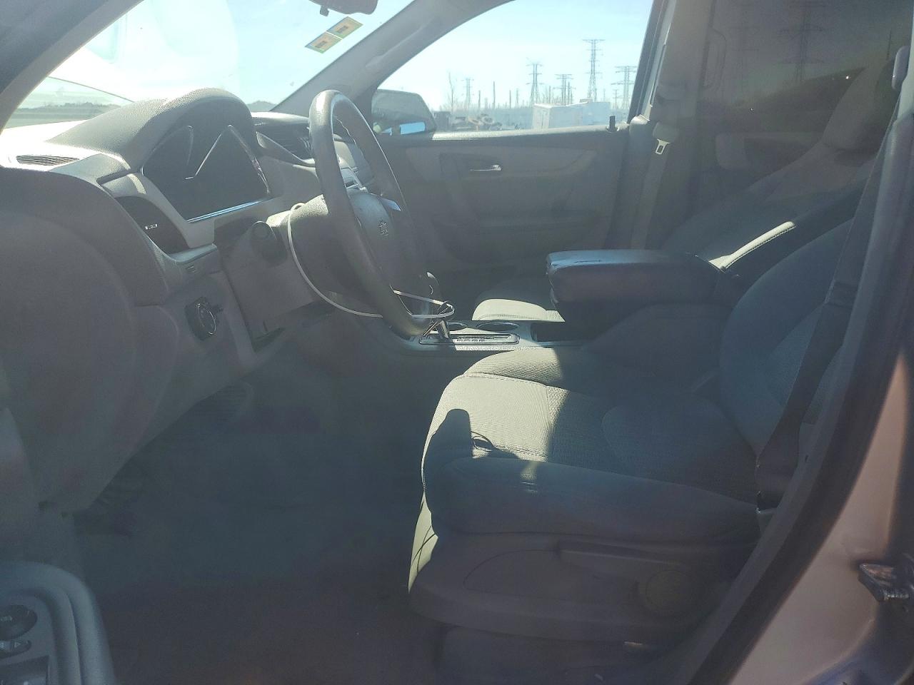 2014 CHEVROLET TRAVERSE LS photo 13