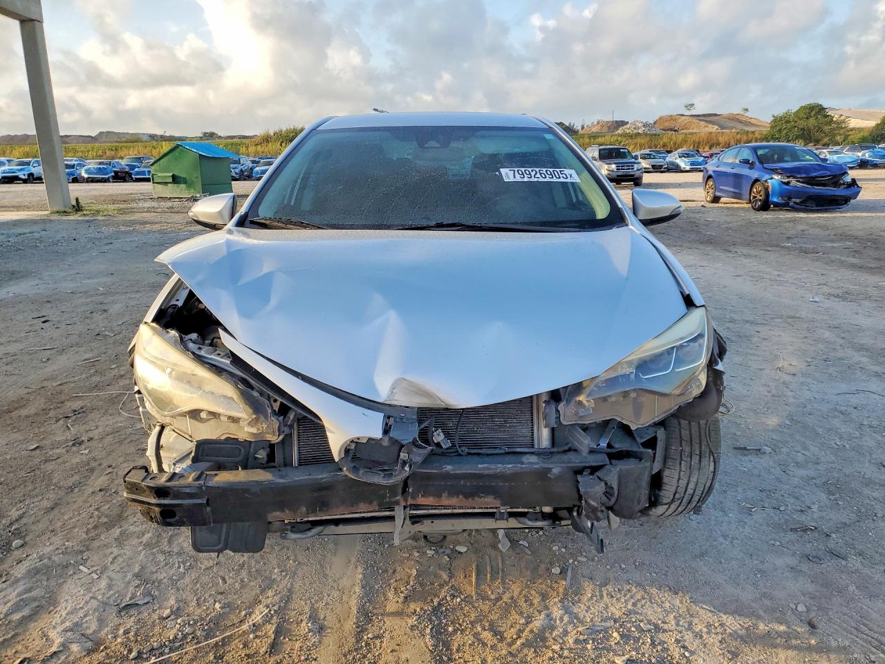 2017 TOYOTA COROLLA SE photo 5